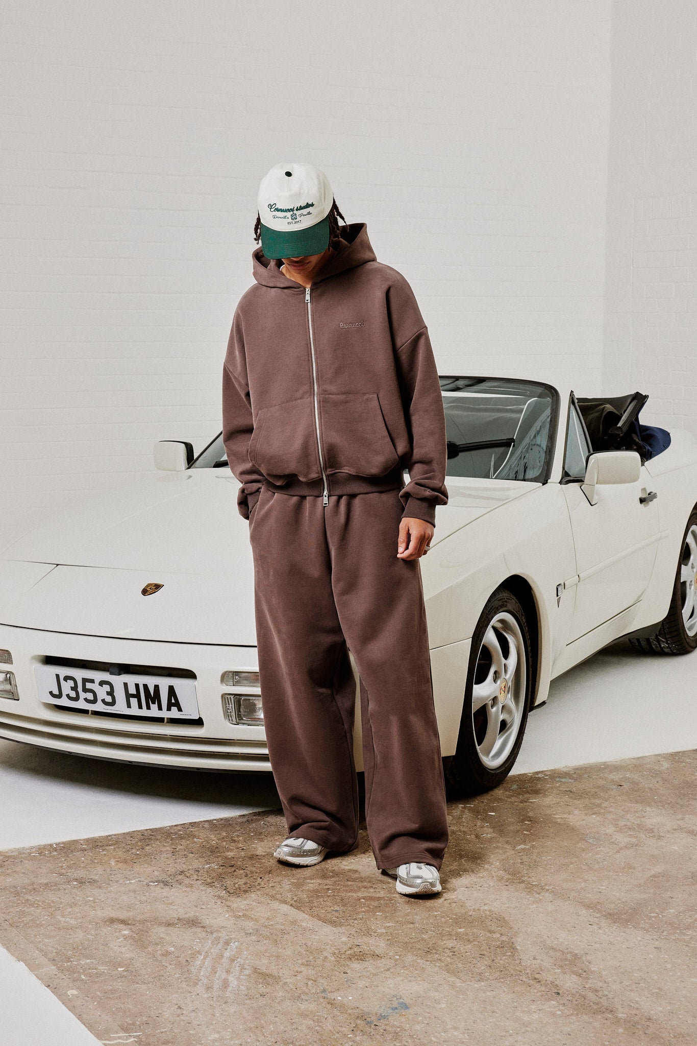 Zip Hoodie & Baggy Fit Jogger - Coffee